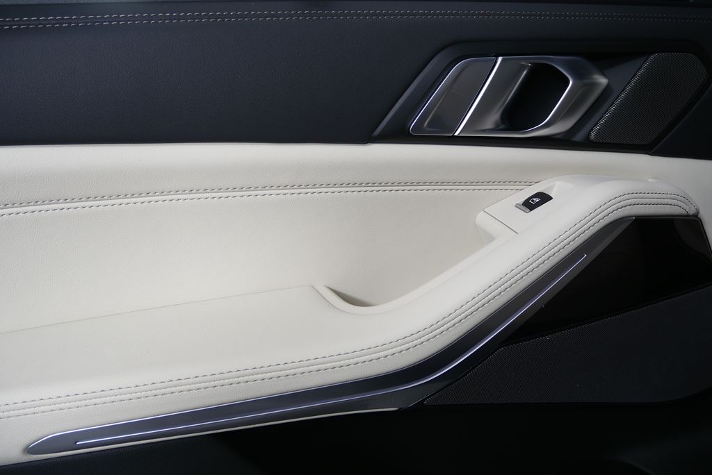 Thumbnail: 2026 BMW X5 - 14