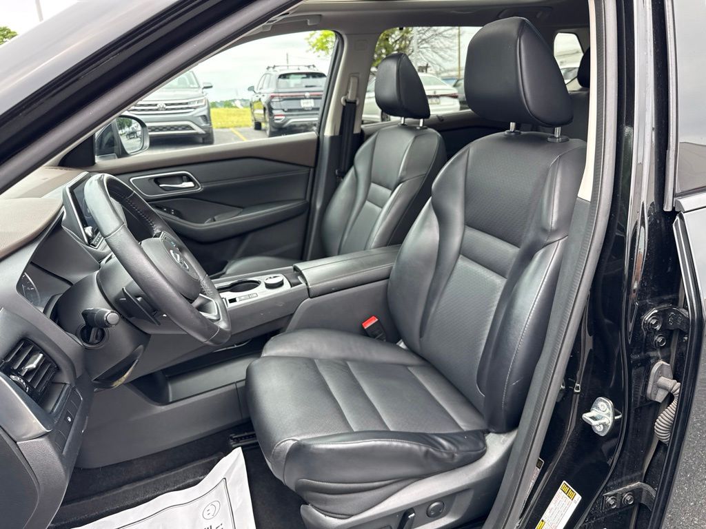 2021 Nissan Rogue SV Black at South Hills Kia