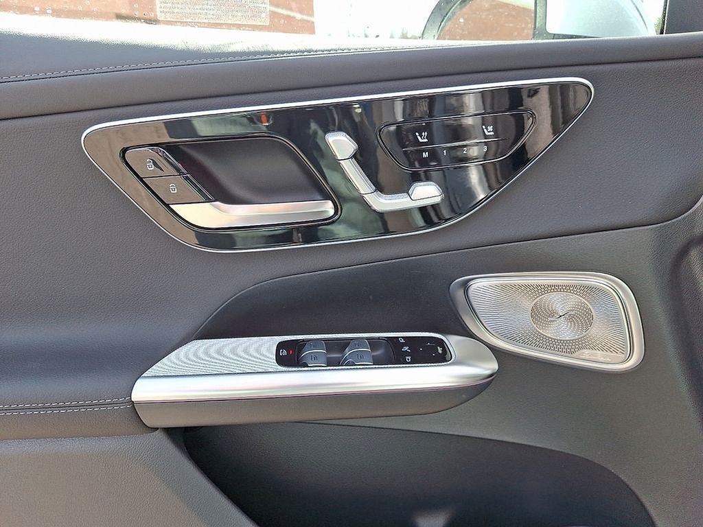 Thumbnail: 2025 Mercedes-Benz GLC - 8