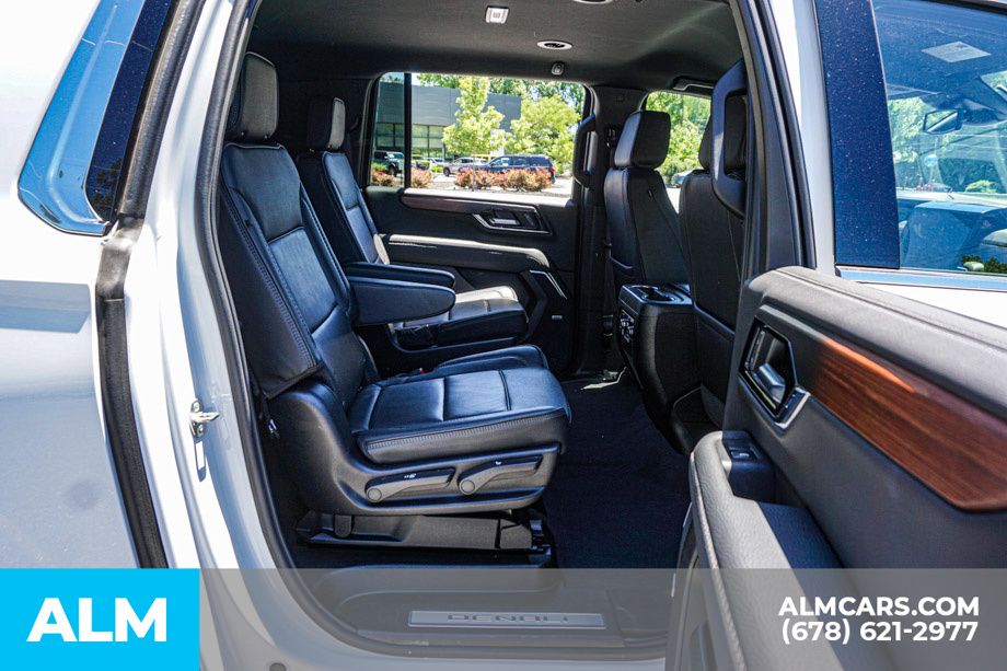 Used 2025 White GMC Denali image 23