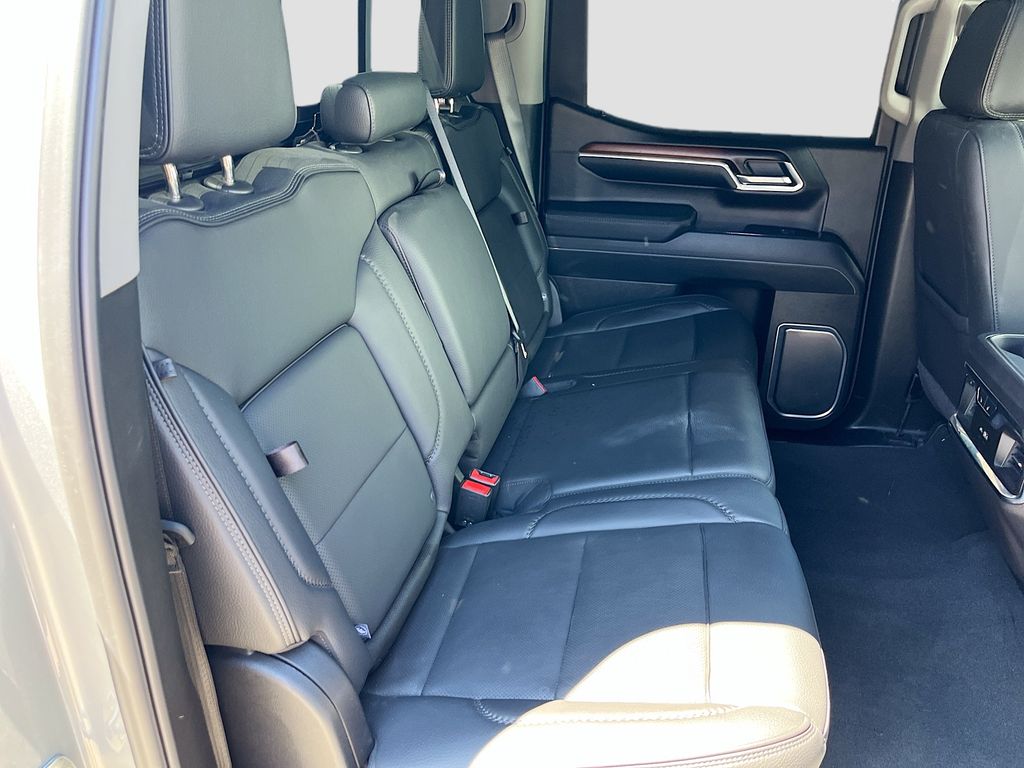 Used 2025 Silver GMC Denali image 28