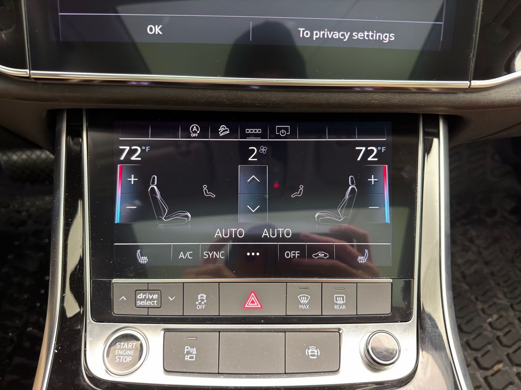 Thumbnail: 2025 Audi Q7 - 13