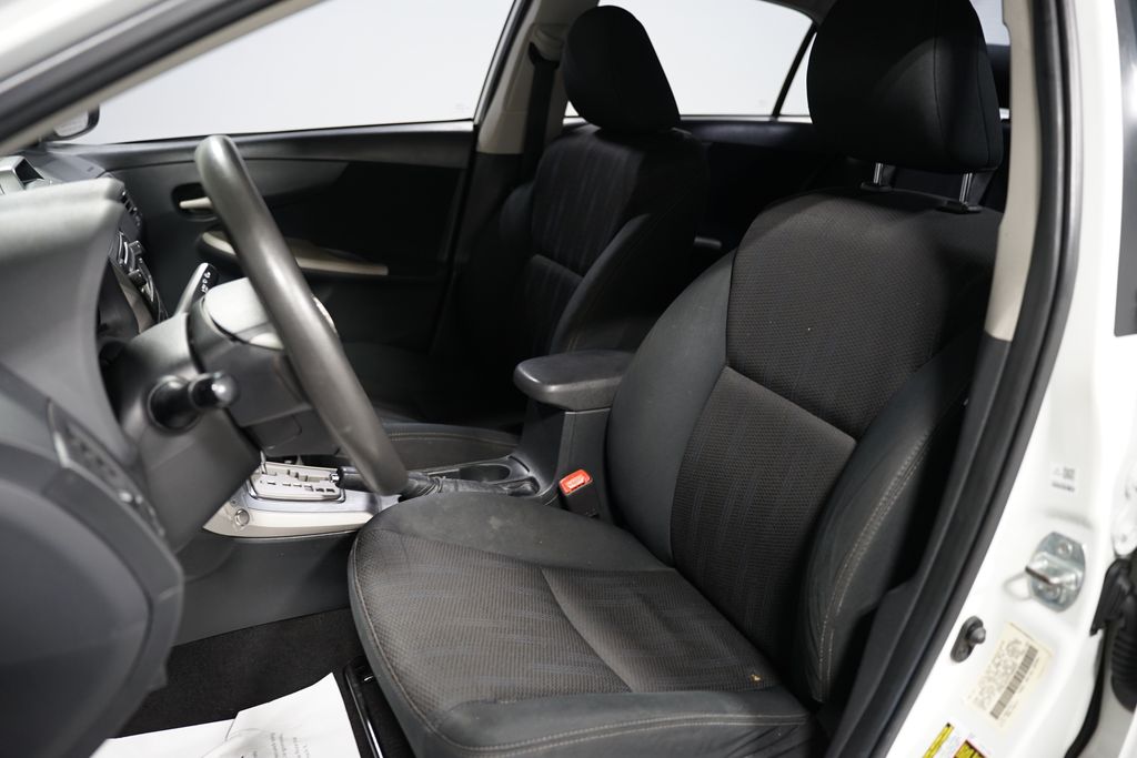 2012 Toyota Corolla LE 21