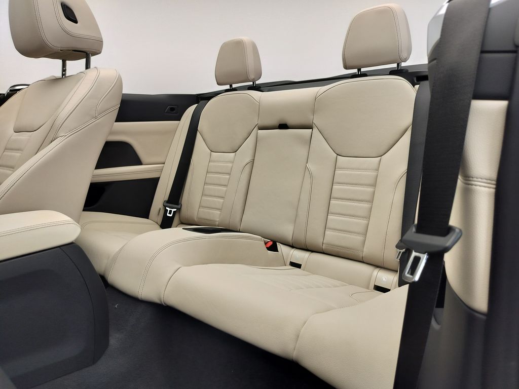 Thumbnail: 2027 BMW 4 Series - 19