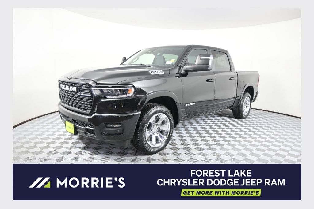 Diamond Black Crystal Pearlcoat 2026 RAM 1500 Pickup Truck Four-Wheel Drive 8-Speed Automatic