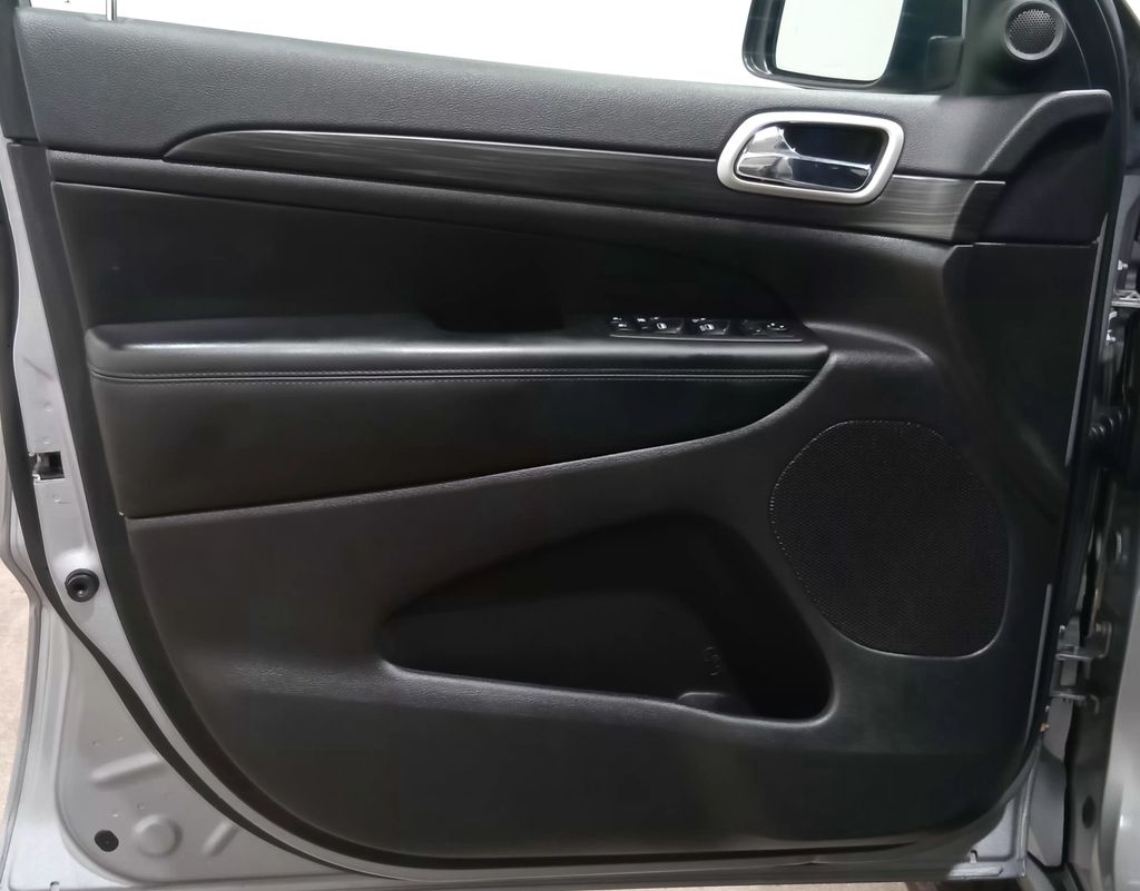 2019 Jeep Grand Cherokee Laredo E 4x4