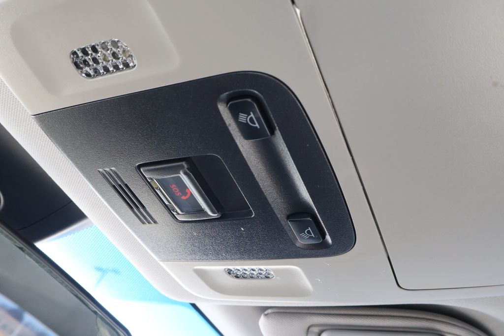 Thumbnail: 2020 Toyota Camry - 27