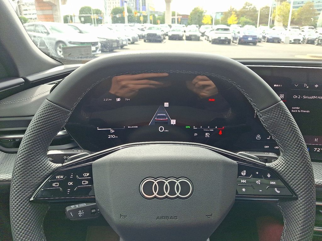 Thumbnail: 2025 Audi SQ5 - 17