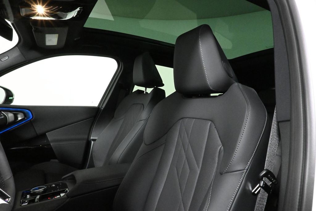 Thumbnail: 2026 BMW X3 - 16