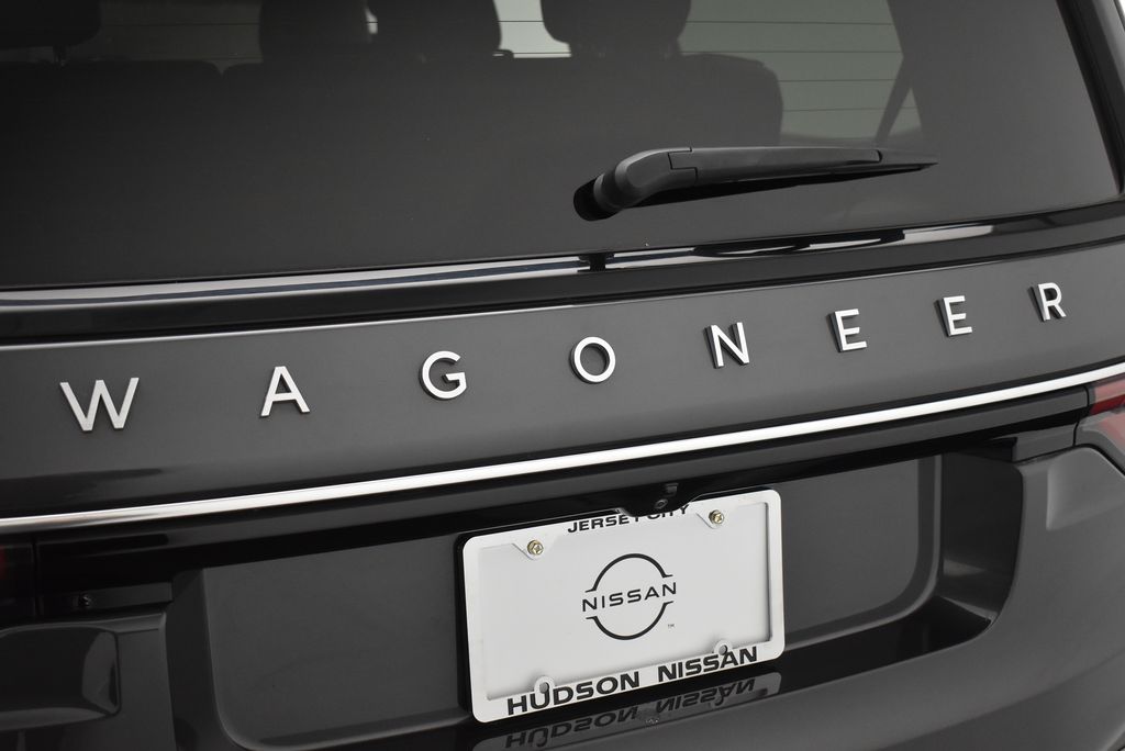 Thumbnail: 2024 Jeep Wagoneer - 9