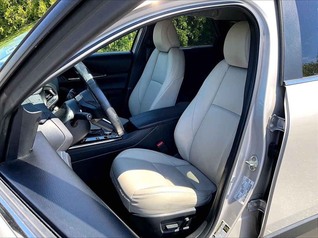 2023 Mazda CX-30 — photo 10