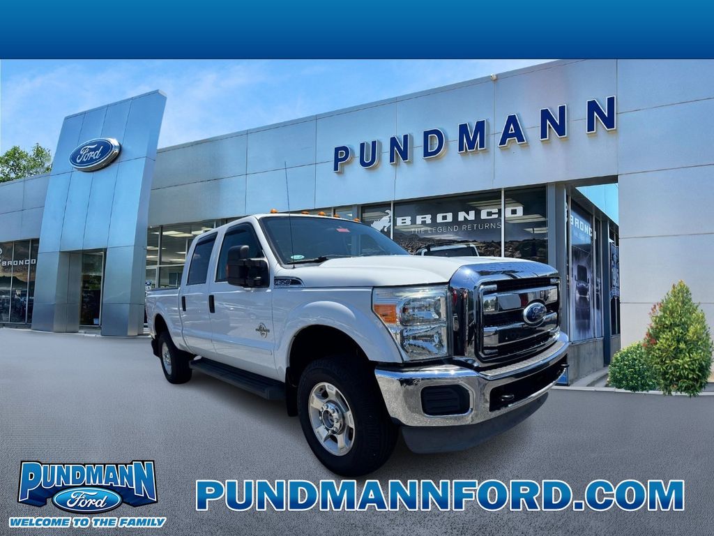 Oxford White 2011 Ford F-350 Super Duty Pickup Truck Four-Wheel Drive Automatic