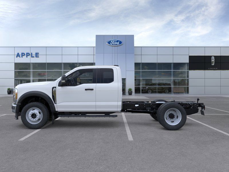 2025 Ford F-450 Chassis XL