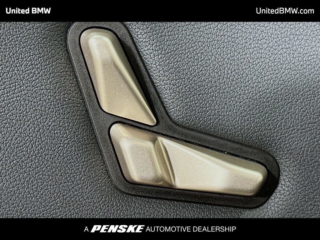 Thumbnail: 2023 BMW iX - 4