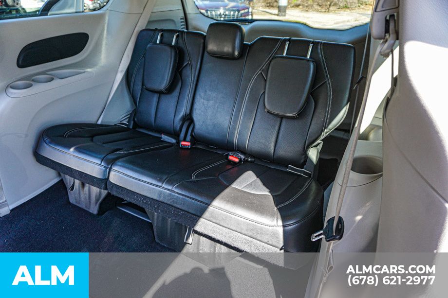 Used 2024 Silver Chrysler Touring L image 22