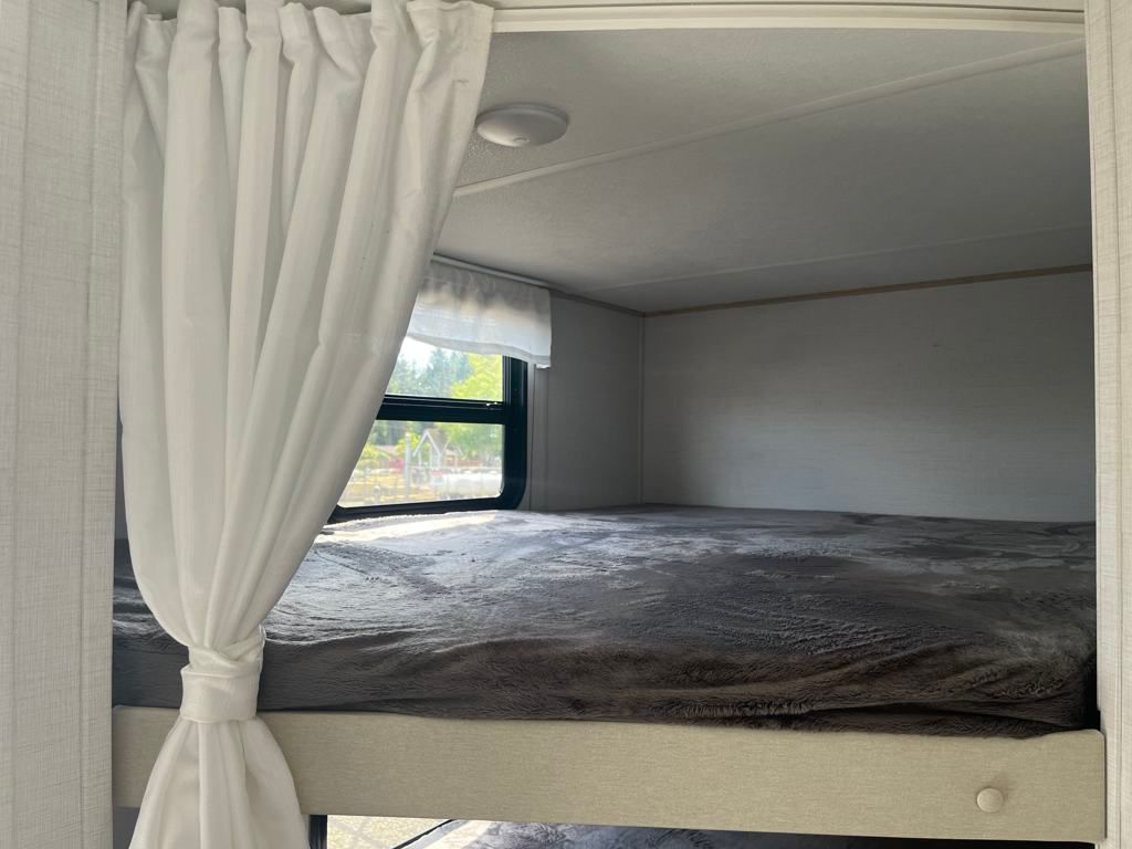2025 Prime Time Avenger 25 MKB Travel Trailer