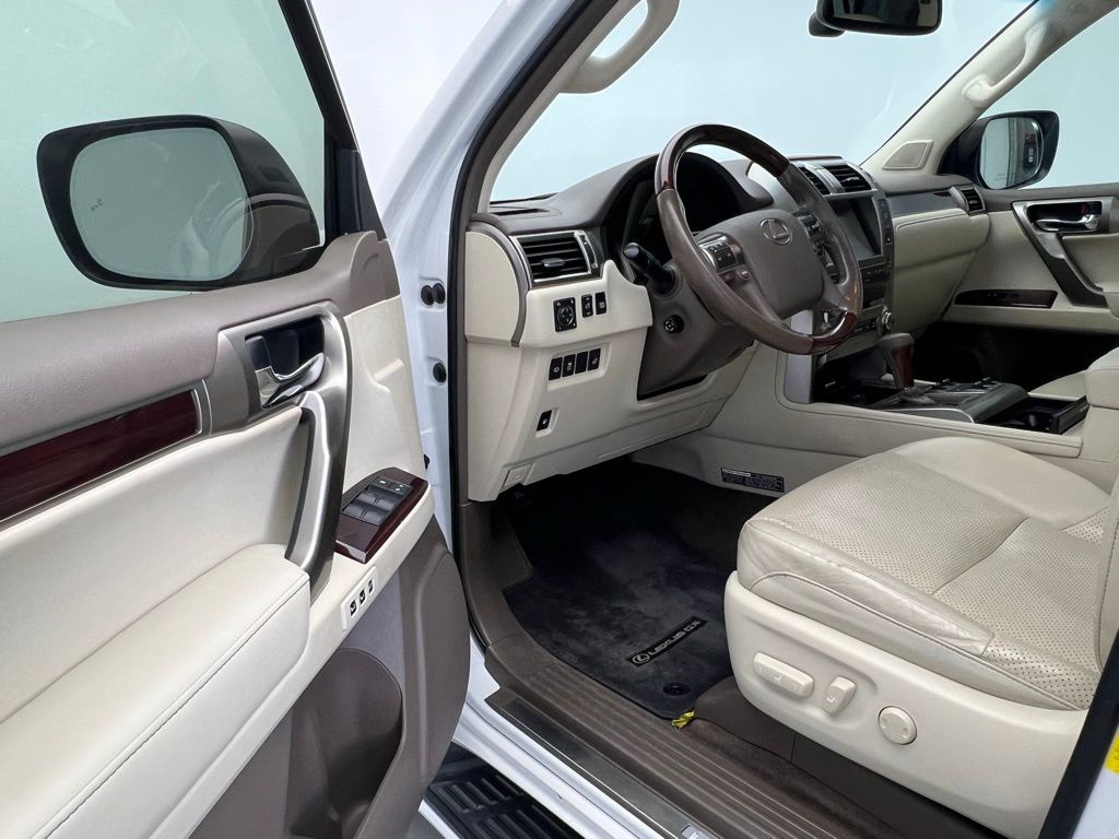 2016 Lexus GX 460 Luxury 27