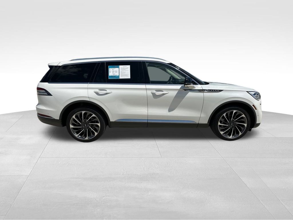 2021 Pristine White Lincoln Aviator Reserve AWD SUV