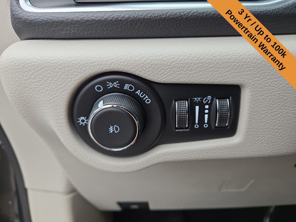 Used 2023 Chrysler Pacifica For Sale in Fort Wayne, IN