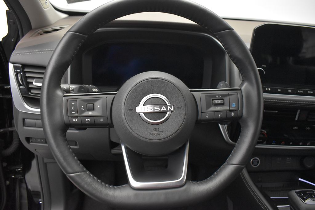 Thumbnail: 2023 Nissan Rogue - 17