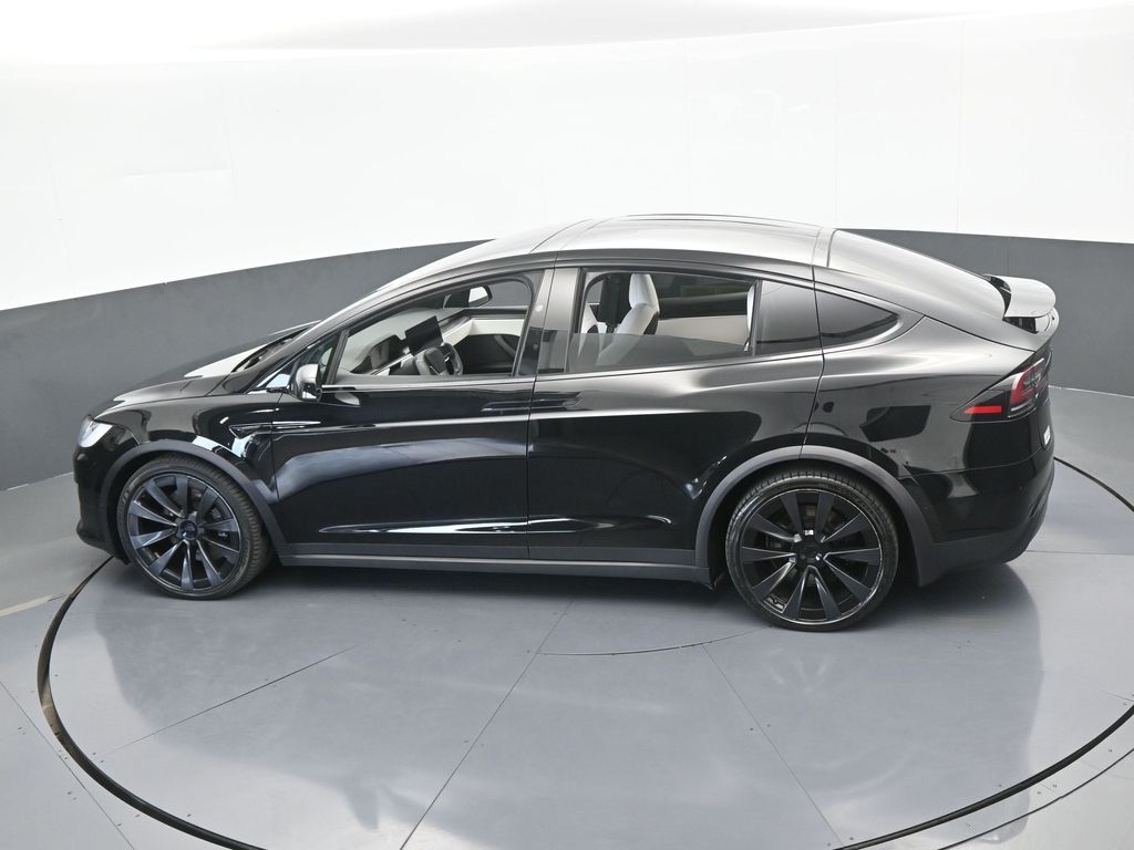 Used 2022 Black Tesla Plaid image 44