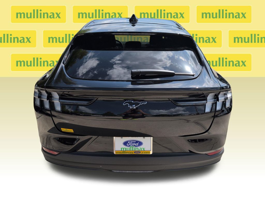 New 2026 Black Ford Select image 26