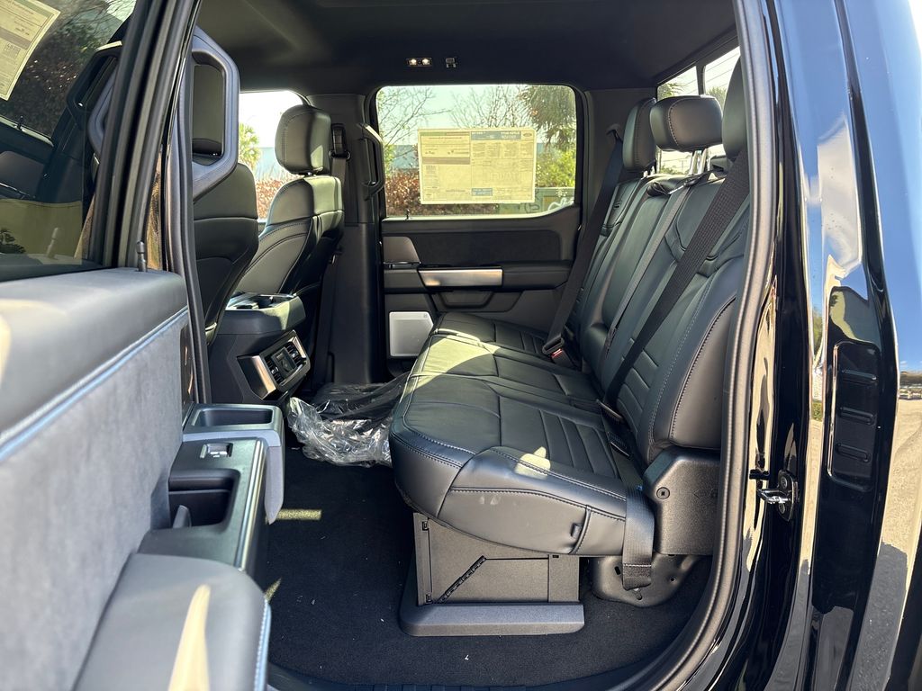 New 2026 Black Ford Platinum image 31