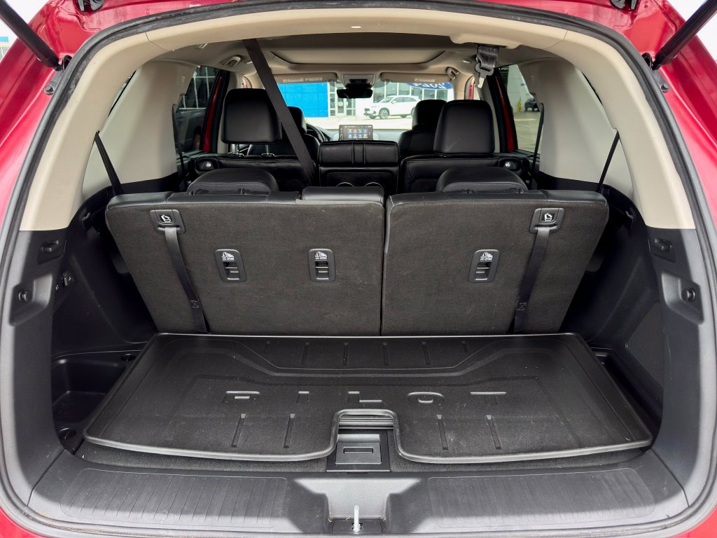 2024 Honda Pilot Touring  at Community Honda