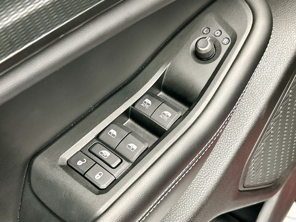 Thumbnail: 2024 Jeep Grand Cherokee L - 21