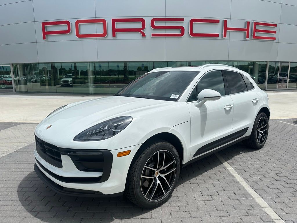 2024 Porsche Macan  -
                Davie, FL