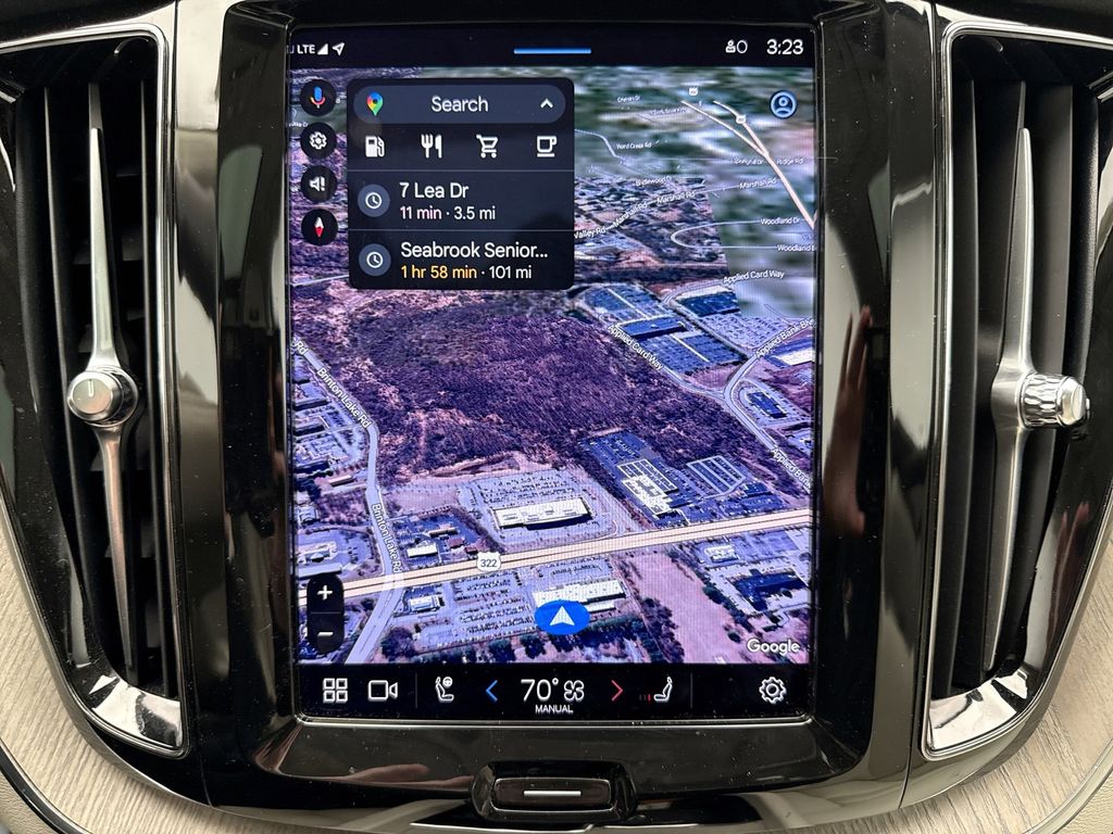 Thumbnail: 2023 Volvo XC60 - 15