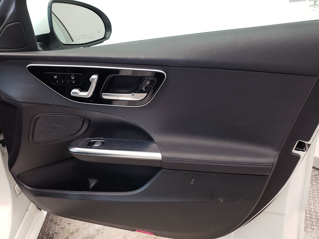 Thumbnail: 2022 Mercedes-Benz C-Class - 26