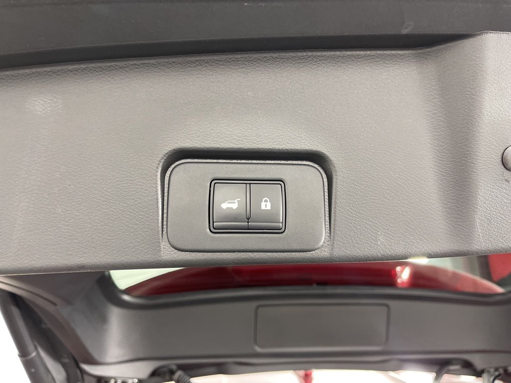 Thumbnail: 2023 Nissan Rogue - 19