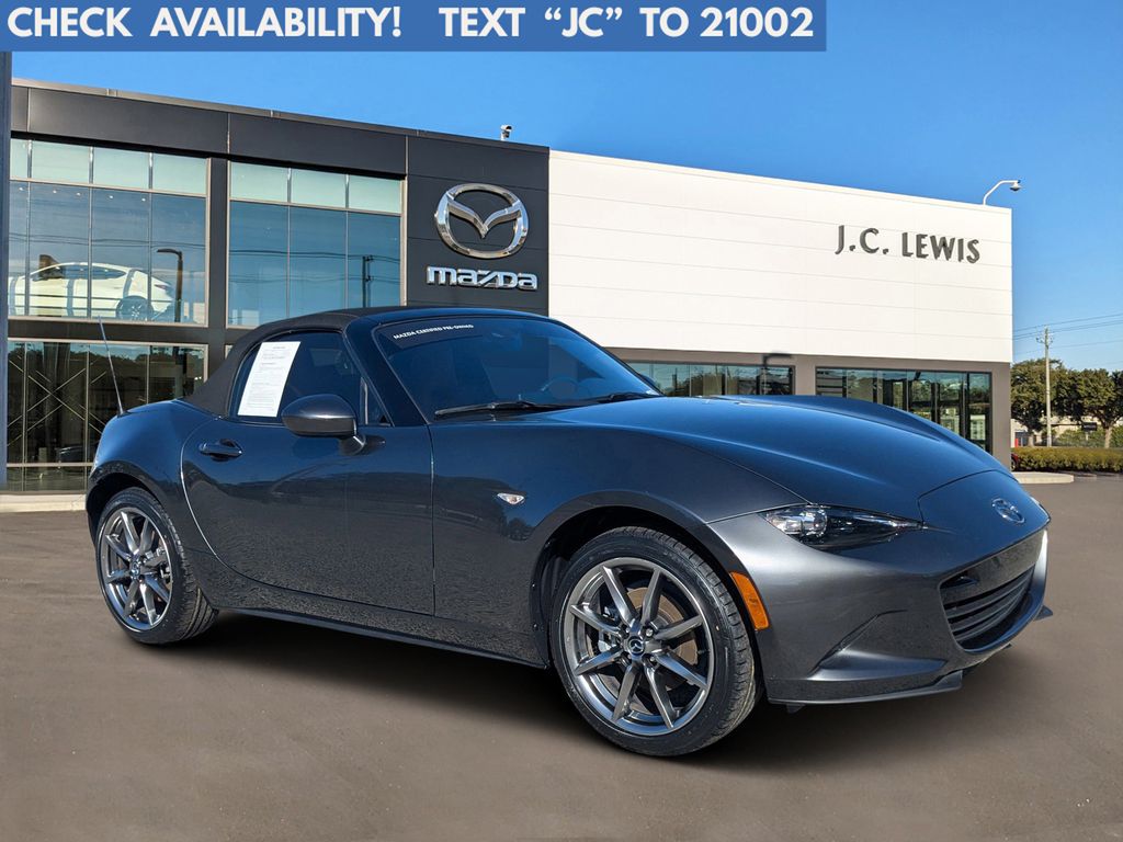 Machine Gray Metallic 2023 Mazda MX-5 Miata Grand Touring RWD Convertible Rear-Wheel Drive 6-Speed Manual