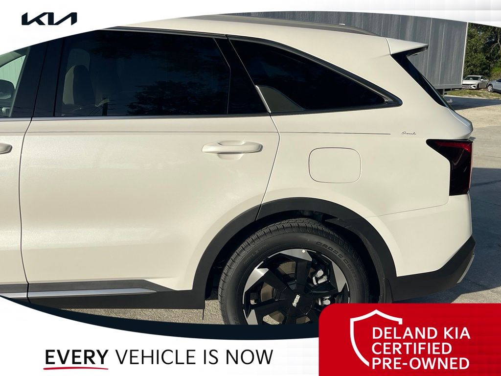 Used 2026 Kia Sorento Hybrid SUV