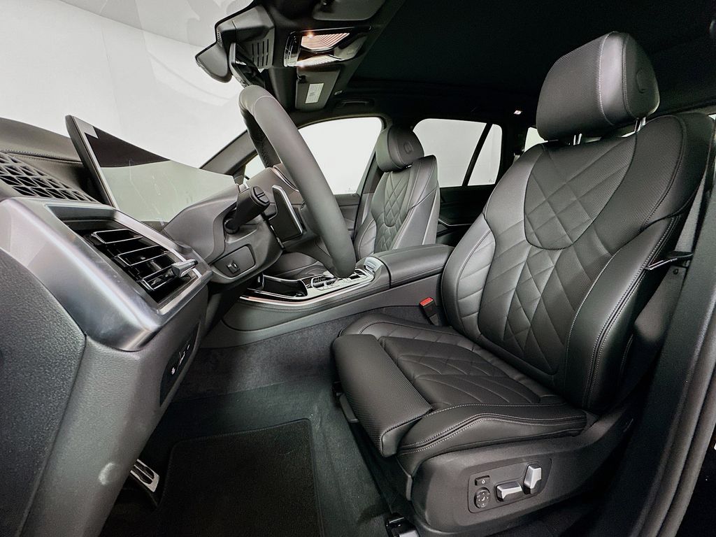 Thumbnail: 2026 BMW X5 - 16