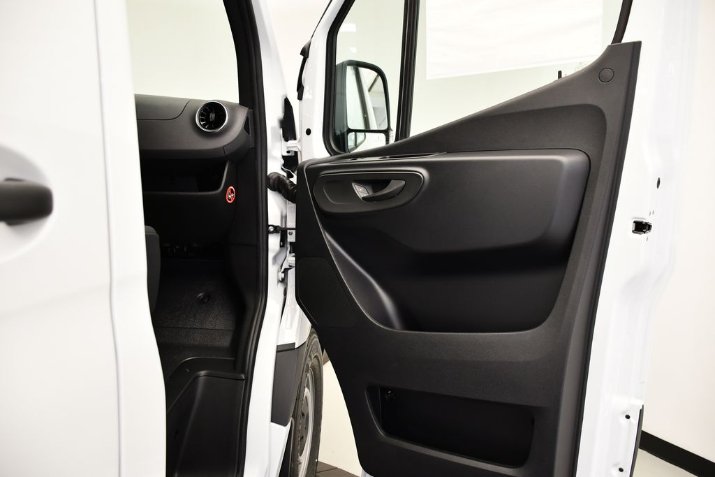 Thumbnail: 2026 Mercedes-Benz Sprinter - 24