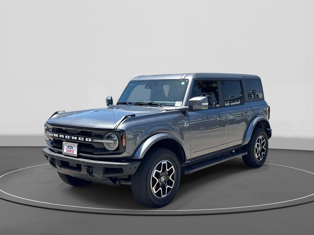 2023 Ford Bronco Outer Banks Advanced 4-Door 4WD