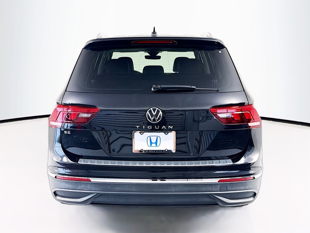 Thumbnail: 2022 Volkswagen Tiguan - 6