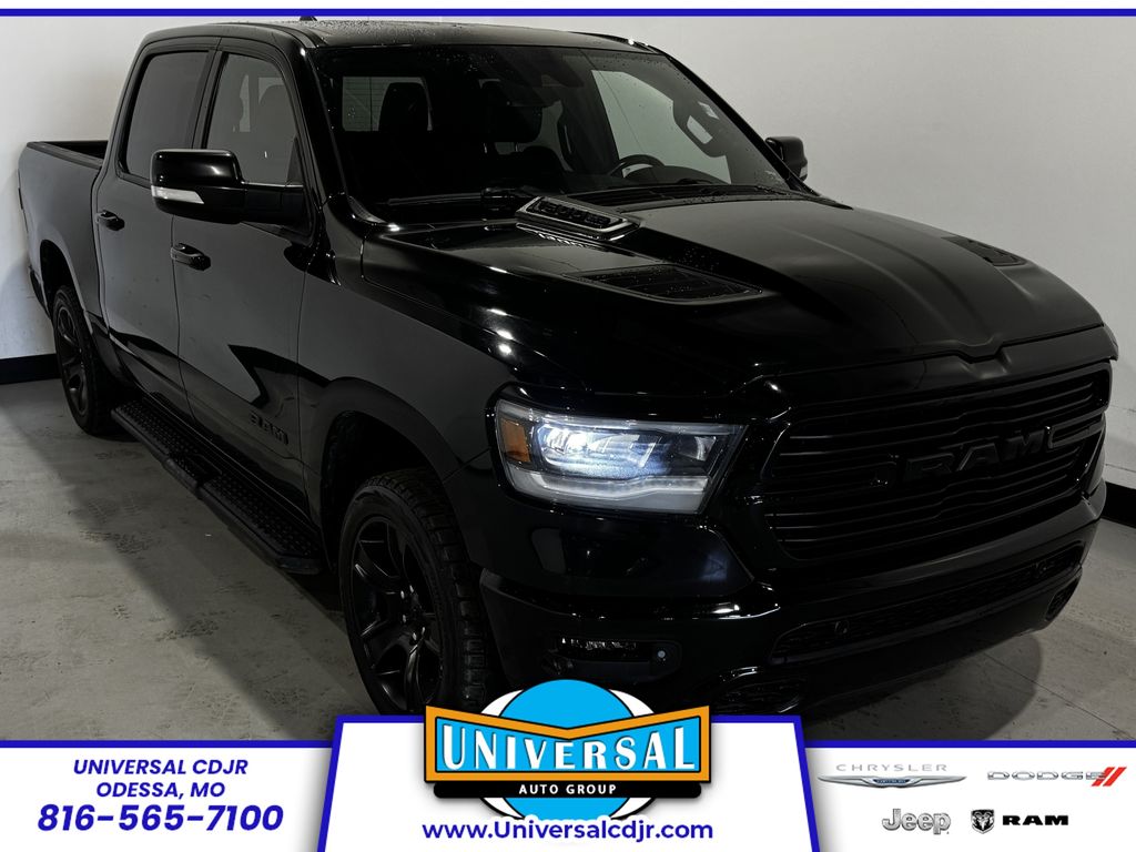 Diamond Black Crystal Pearlcoat 2022 RAM 1500 Pickup Truck Four-Wheel Drive 8-Speed Automatic