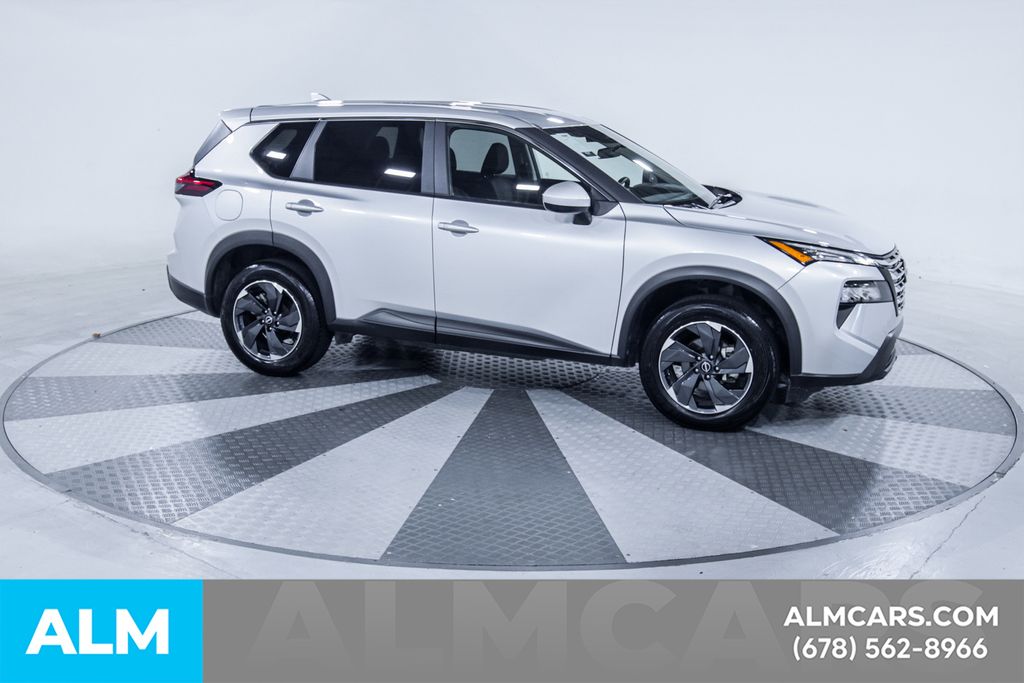 Used 2025 Silver Nissan SV image 13