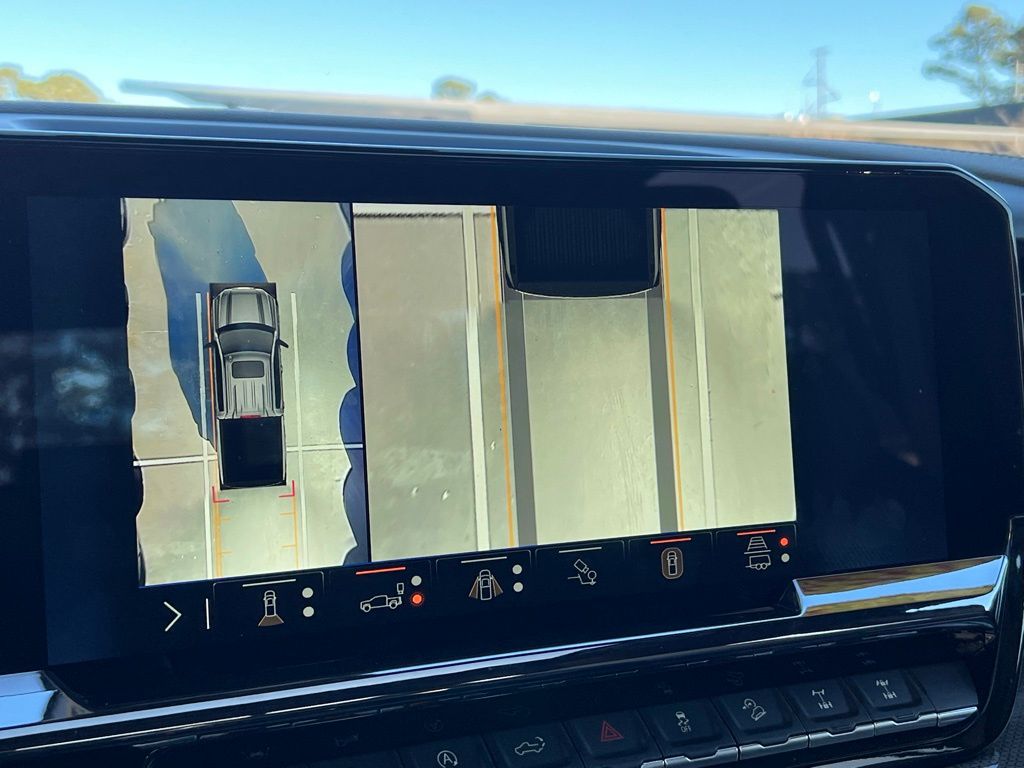 Thumbnail: 2024 Chevrolet Silverado 1500 - 17