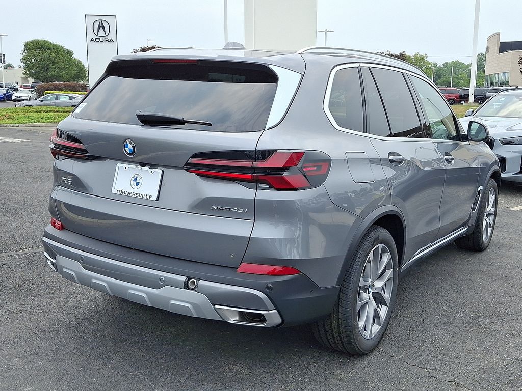 Thumbnail: 2026 BMW X5 - 4