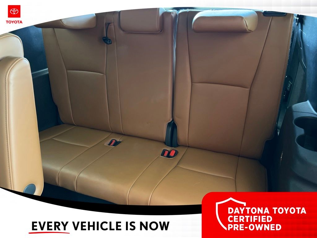 Used 2023 Toyota Highlander Hybrid SUV