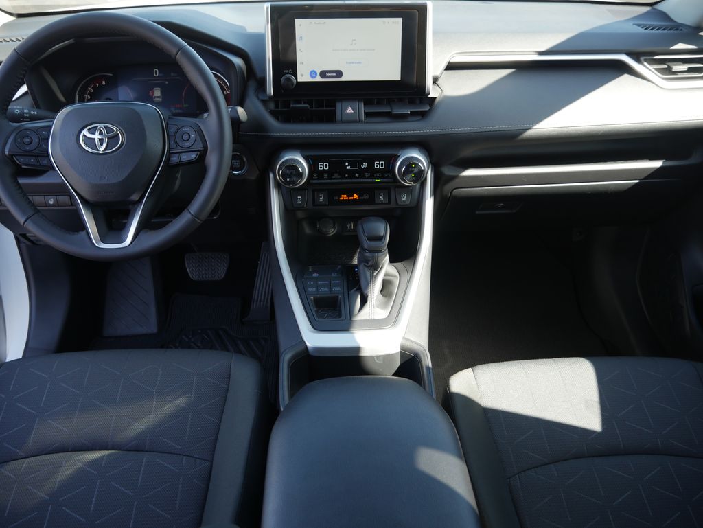 Thumbnail: 2025 Toyota RAV4 - 28