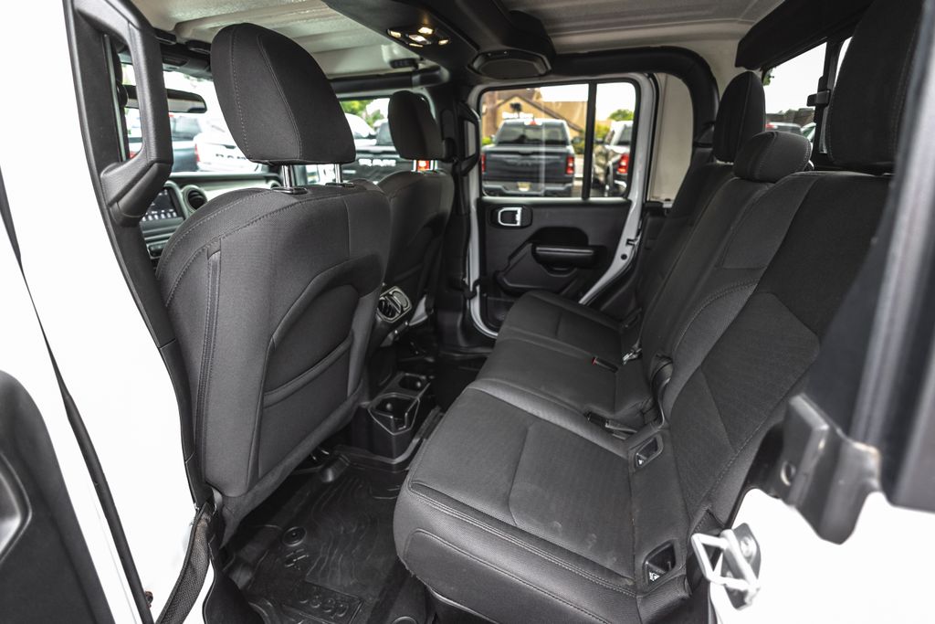 2020 Jeep Gladiator Sport thumbnail 28