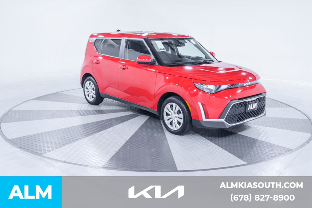 2023 Kia Soul LX photo 13