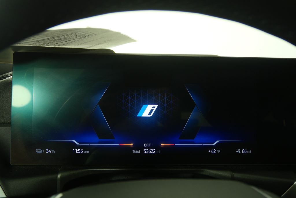 Thumbnail: 2022 BMW i4 - 21