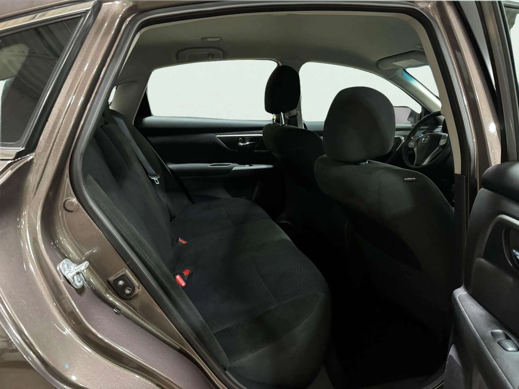 Used 2015 Java Metallic Nissan 2.5 SV image 22