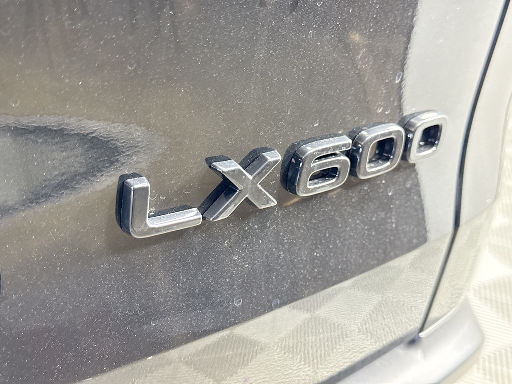 2025 Lexus LX 600 22